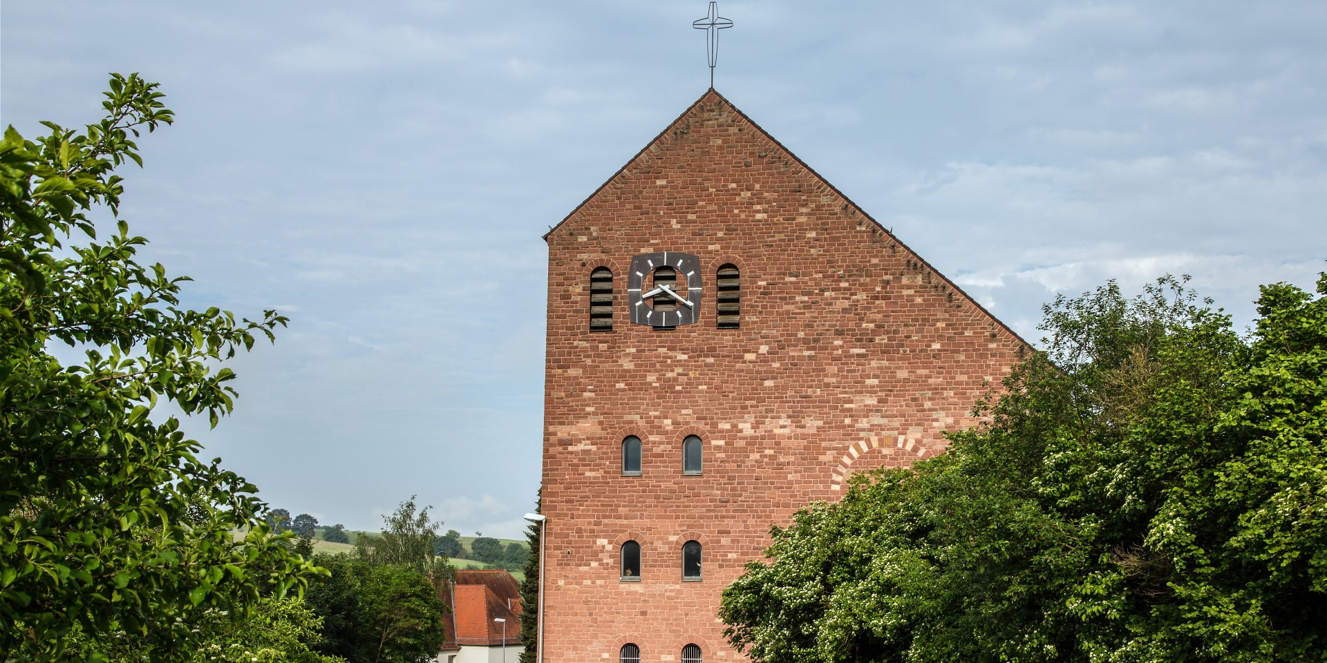  Kirche in Sommerkahl 
